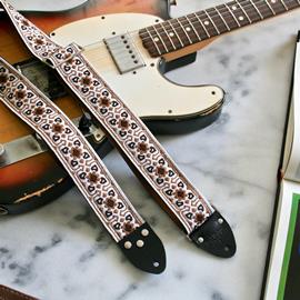 Ac­ces­soires pour Gui­tares & Basses Tom's Vintage Straps - White 'Fillmore' Guitar/Bass Hippie Strap - Sangles