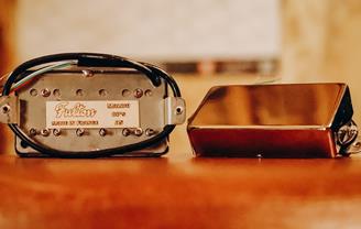JOEY MARTIN LUTHIER