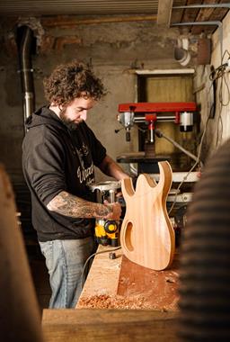 WIZARD GUITARS