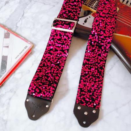 Ac­ces­soires pour Gui­tares & Basses Tom's Vintage Straps - Custom 3\" Wide Pink 'Sequins' Guitar/Bass Hippie Strap - Sangles