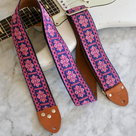 Ac­ces­soires pour Gui­tares & Basses Tom's Vintage Straps - Pink 'Crossroads' Guitar/Bass Hippie Strap - Sangles
