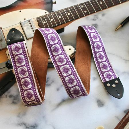 Ac­ces­soires pour Gui­tares & Basses Tom's Vintage Straps - Purple 'Pillars' Guitar/Bass Hippie Strap - Sangles