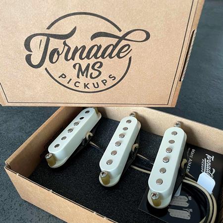 Ac­ces­soires pour Gui­tares & Basses Tornade MS Pickups - Set Strat ’60s série L - Guitare électrique