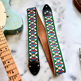Ac­ces­soires pour Gui­tares & Basses Tom's Vintage Straps - Green 'Stained Glass' Guitar/Bass Hippie Strap - Sangles