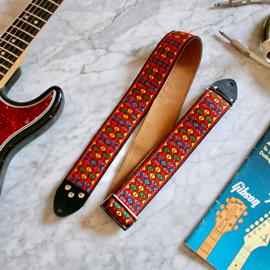 Ac­ces­soires pour Gui­tares & Basses Tom's Vintage Straps - Red 'Monterey' Guitar/Bass Hippie Strap - Sangles