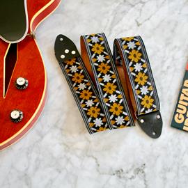 Ac­ces­soires pour Gui­tares & Basses Tom's Vintage Straps - 'Rooftop' Guitar/Bass Hippie Strap - Sangles