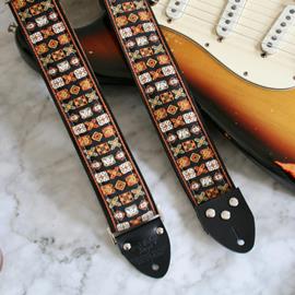 Ac­ces­soires pour Gui­tares & Basses Tom's Vintage Straps - Rust 'Woodstock' Guitar Bass Hippie Strap - Sangles