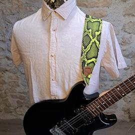 Accessories 10/9 ème Musicwear - Sangle guitare ou basse en cuir jaune et noir effet serpent piqûres marron - Straps