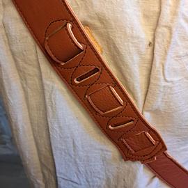 Accessories 10/9 ème Musicwear - Sangle guitare ou basse en cuir marron piqûres marron - Straps