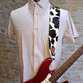 Accessories 10/9 ème Musicwear - Sangle guitare ou basse en cuir noir et blanc poilu doublé blanc piqûres noire - Straps
