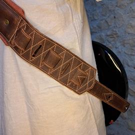 Accessories 10/9 ème Musicwear - Sangle pour guitare/basse en cuir marron, rembourrée, doublée tissus vercors terra cotta - Straps