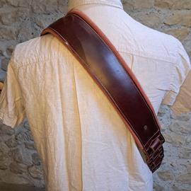 Accessories 10/9 ème Musicwear - Sangle pour guitare/basse en cuir marron, rembourrée, doublée tissus vercors terra cotta - Straps
