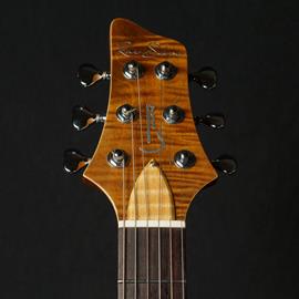 Electric guitars Rui Silva Custom Guitars & Basses - Selene Carved Top Tiger Brown - 6-string guitars