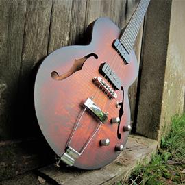 Electric guitars WIZARD GUITARS - The Hobo - Semi Hollow