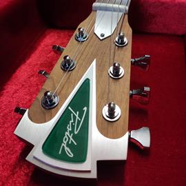 Guitares électriques Pistol Guitars - TOKAMAK \"Green Mustang\" - Guitares 6 cordes